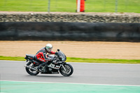 Evening Adv_Mid Group Black Bikes